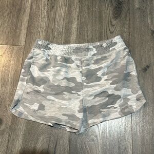 R+R shorts